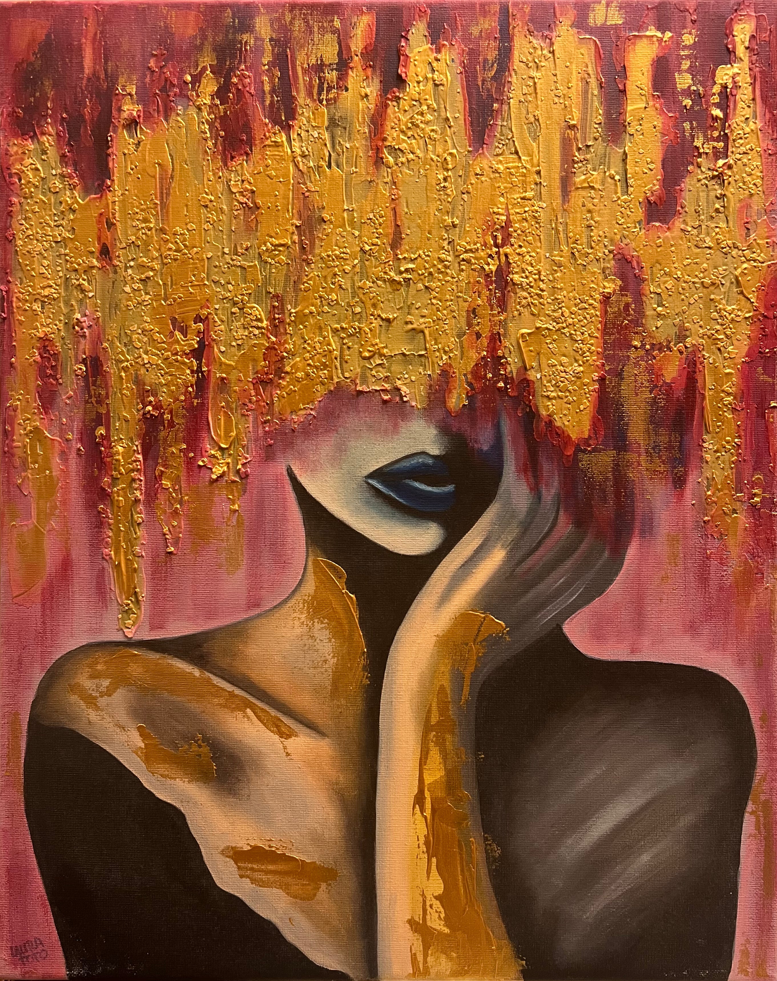 Mujer Dorada